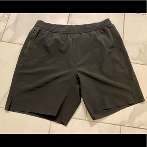 Ten Thousand Interval Short, Liner